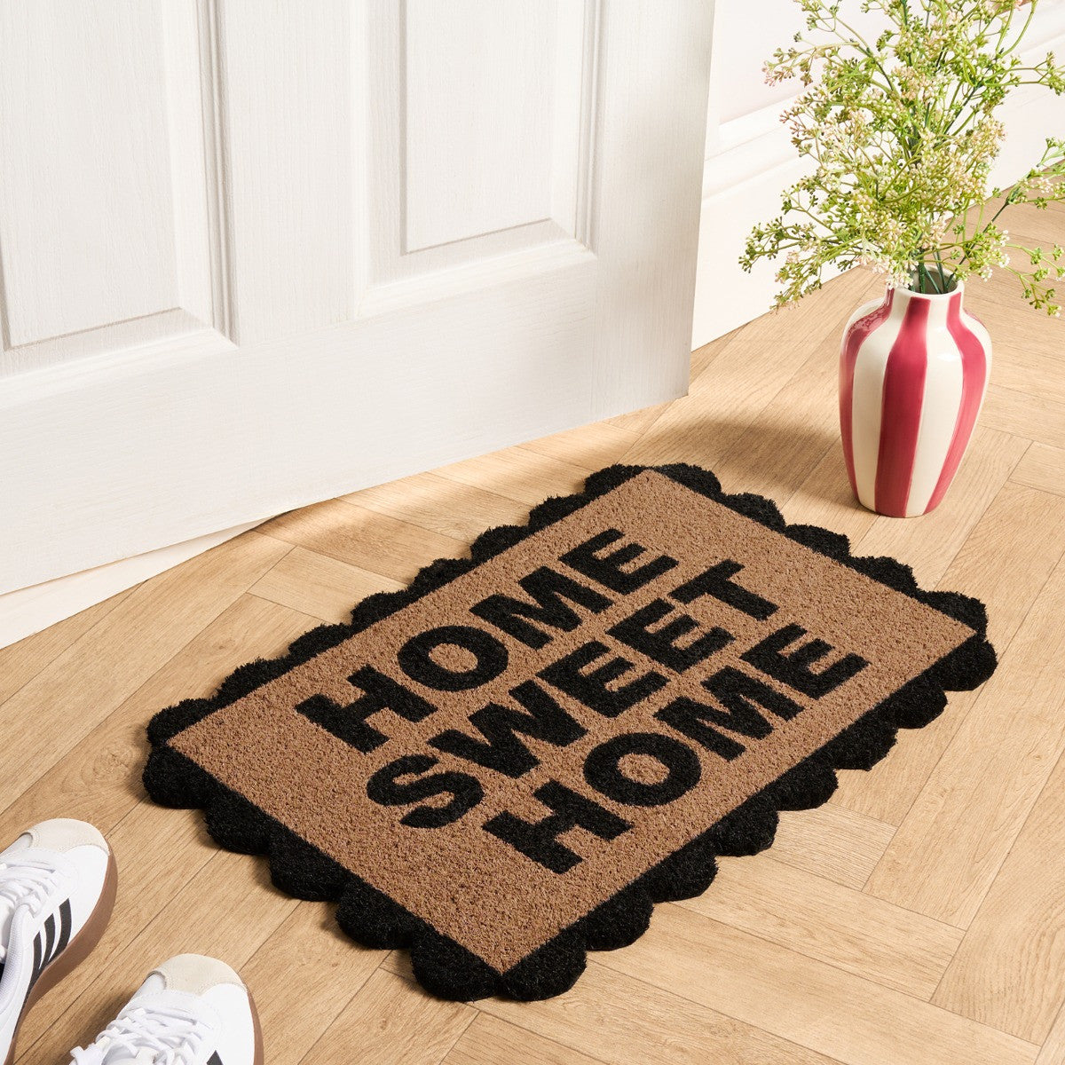Scallop Edge Home Sweet Home Printed Coir Mat - Black/Natural